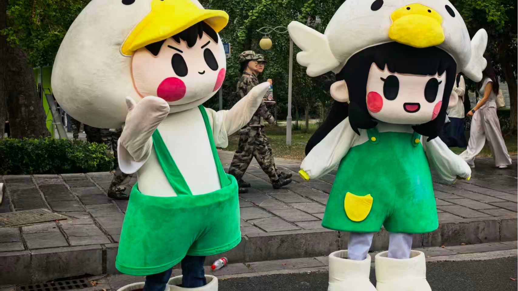 85187